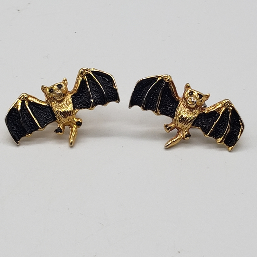 Vintage Flying Bat Halloween Stud Earrrings
